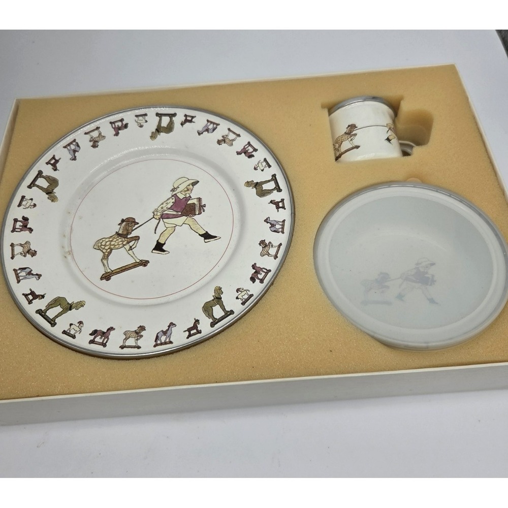 Vintage 3-pc Child's Tea Plate Set Beige Enamelware Hobby Horse‎ Parade Girl